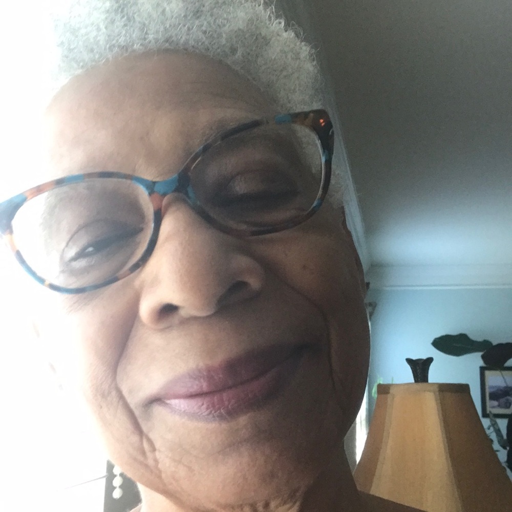 Meet your Posher, Pauline